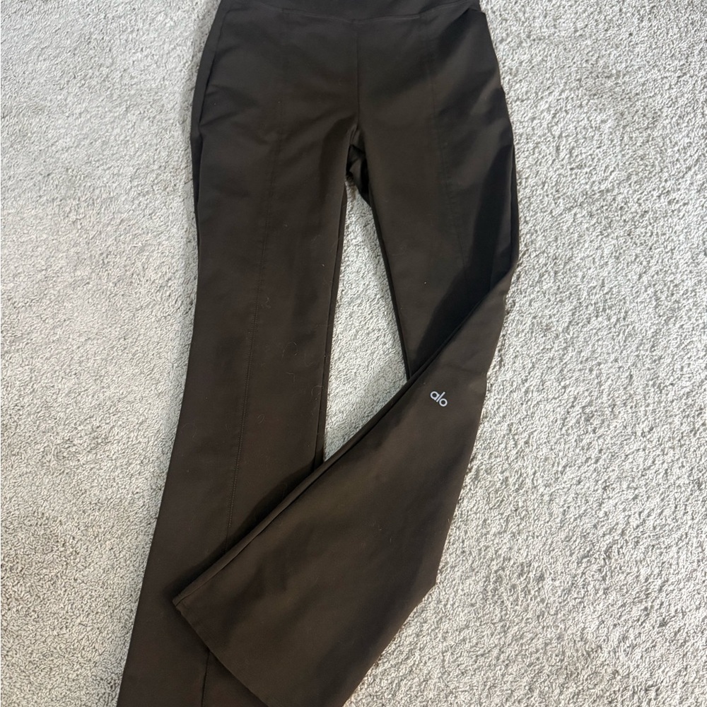 Alo Yoga Women's Brown split flare Leggings